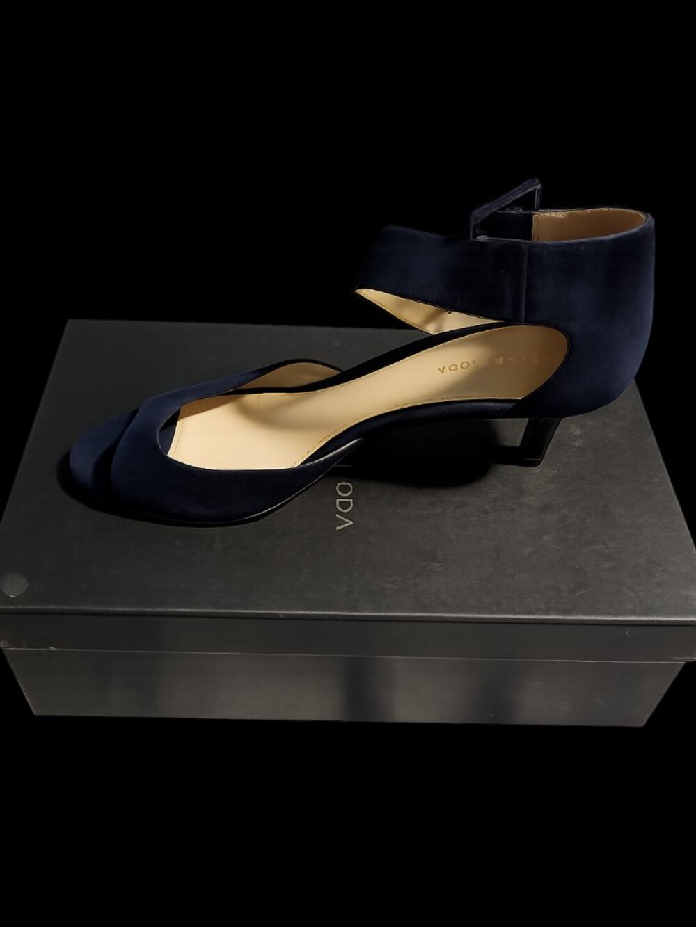 ✨ Pelle Moda Navy Suede Ankle Strap Heels – Women’s Size 9M ✨